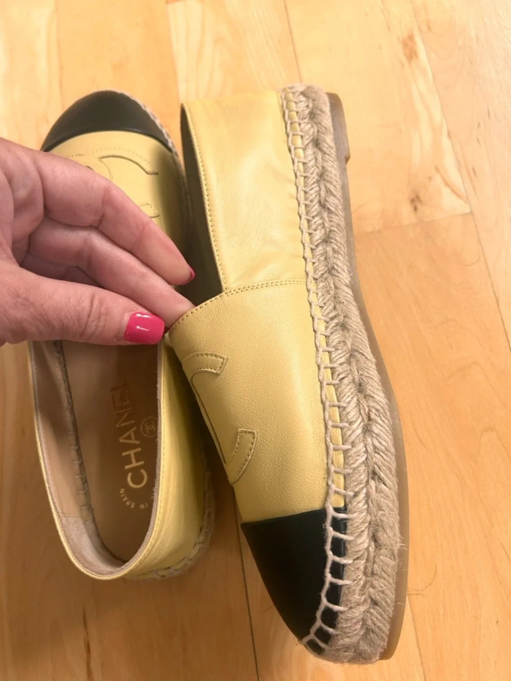 CHANEL Beige Leather Espadrille with Black Cap Toe new no box - Brand new - Picture 6 of 12